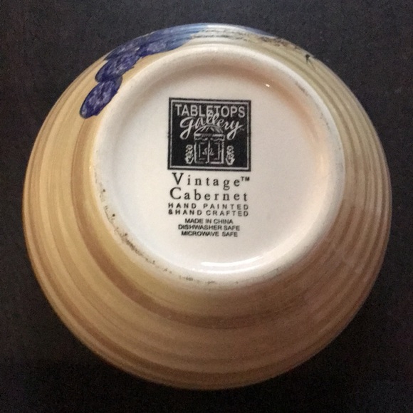 Tabletops Gallery Vintage Cabernet Hand Painted and Hand Crafted Bowl - Picture 5 of 12